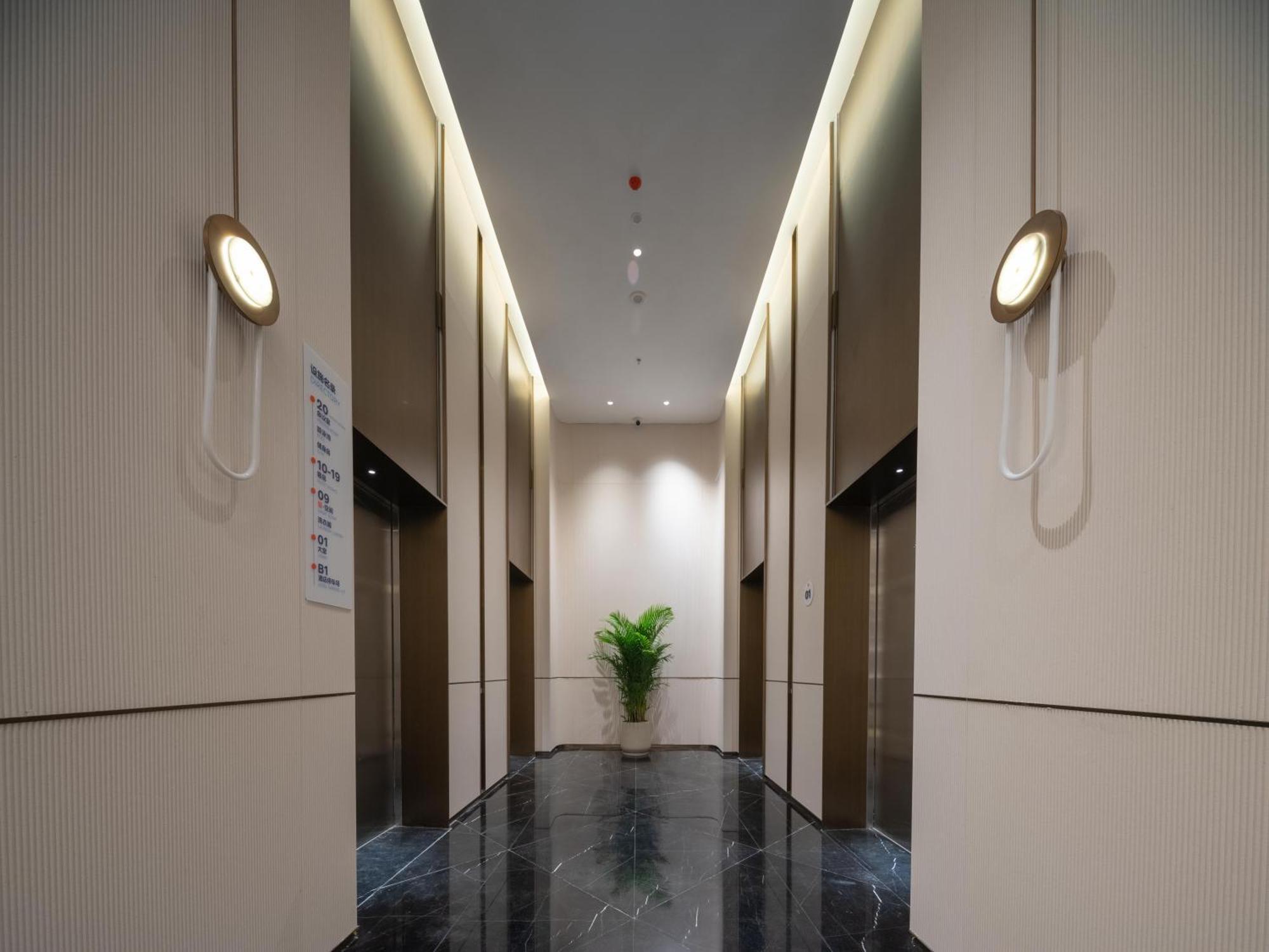 Holiday Inn Express Shenzhen Futian Center By Ihg Exterior photo