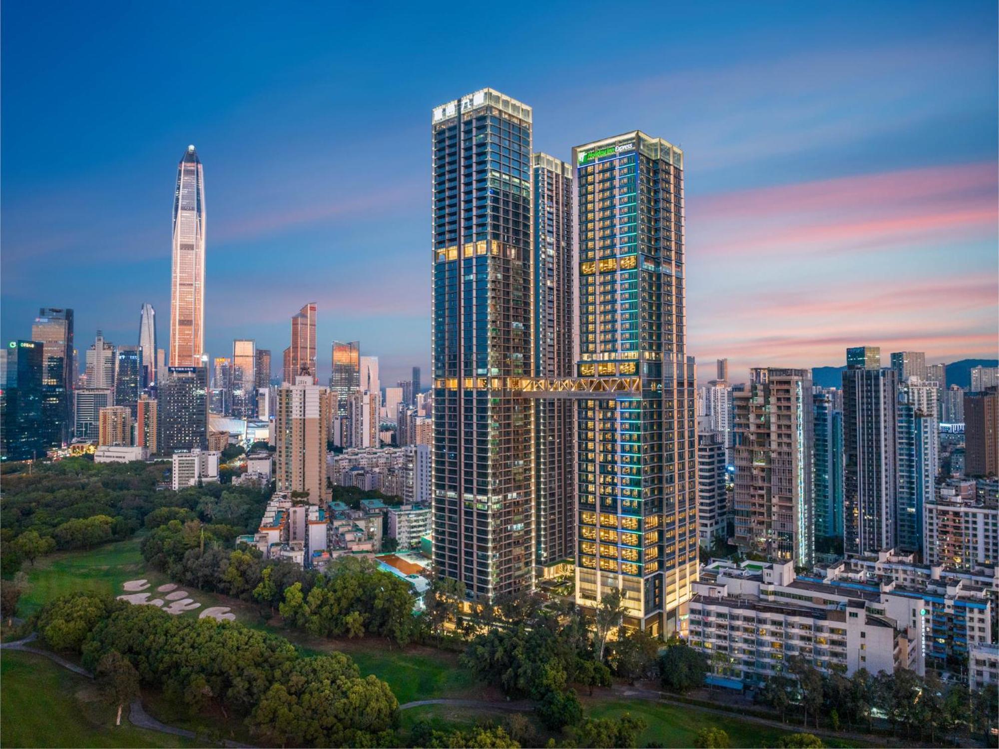 Holiday Inn Express Shenzhen Futian Center By Ihg Exterior photo